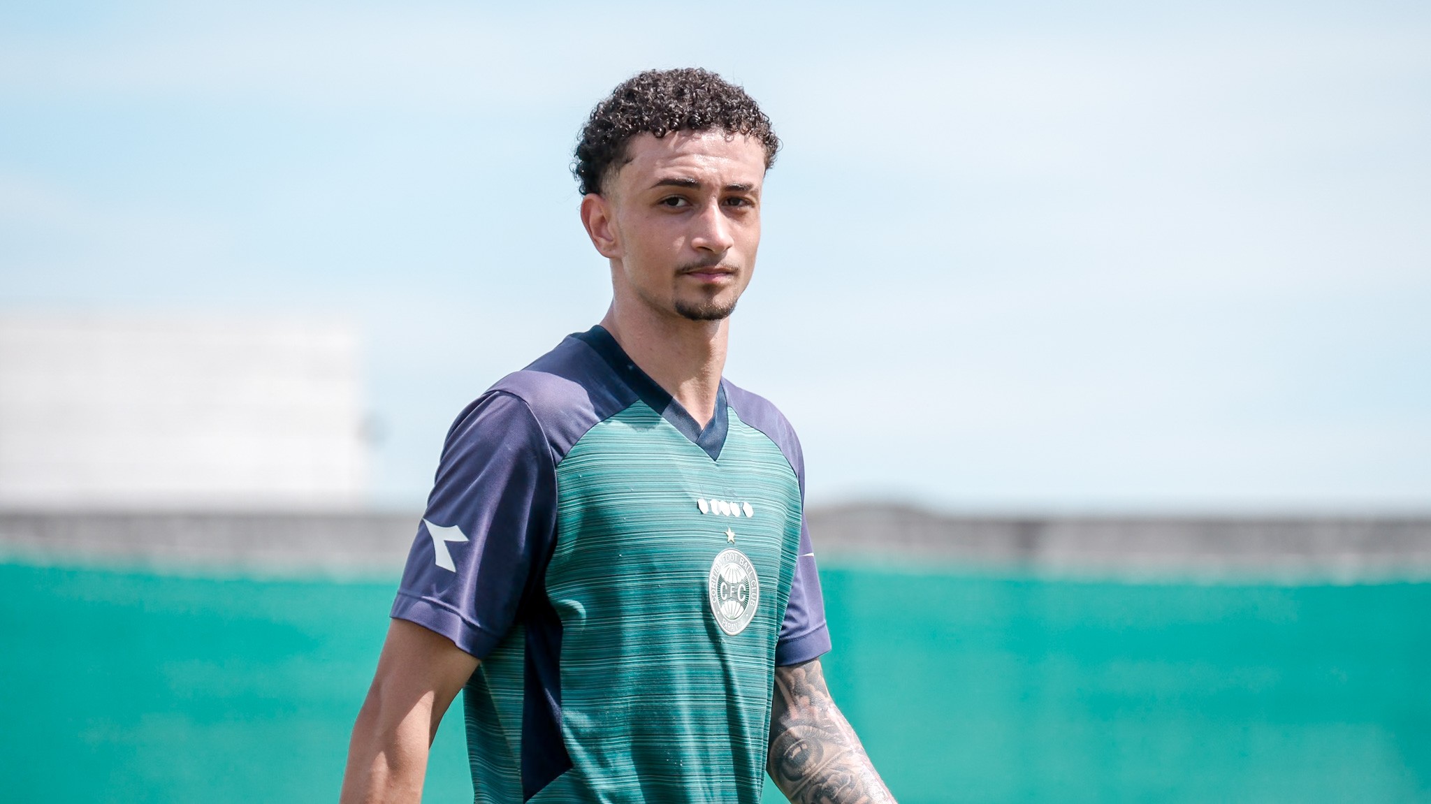 Promessa do Coritiba supera grave lesão e volta a jogar após quatro meses da cirurgia: “Emocionante”