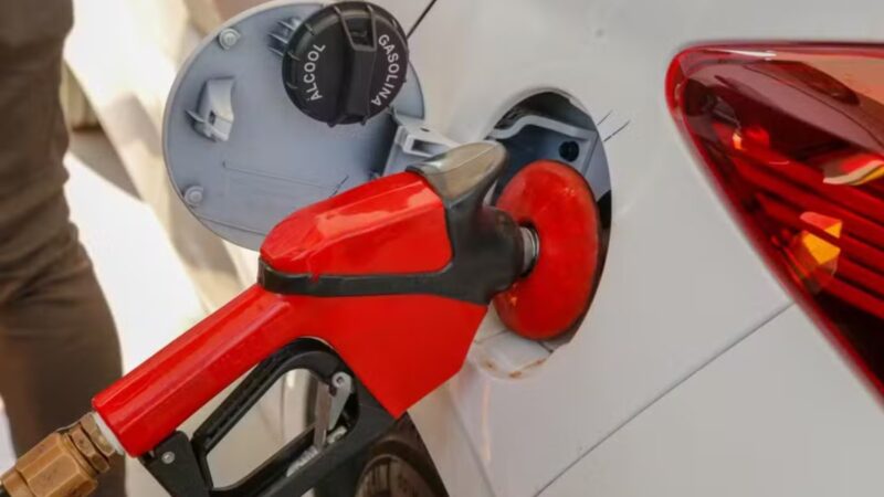 Governo anuncia medida para conter aumento do preço da gasolina e do diesel