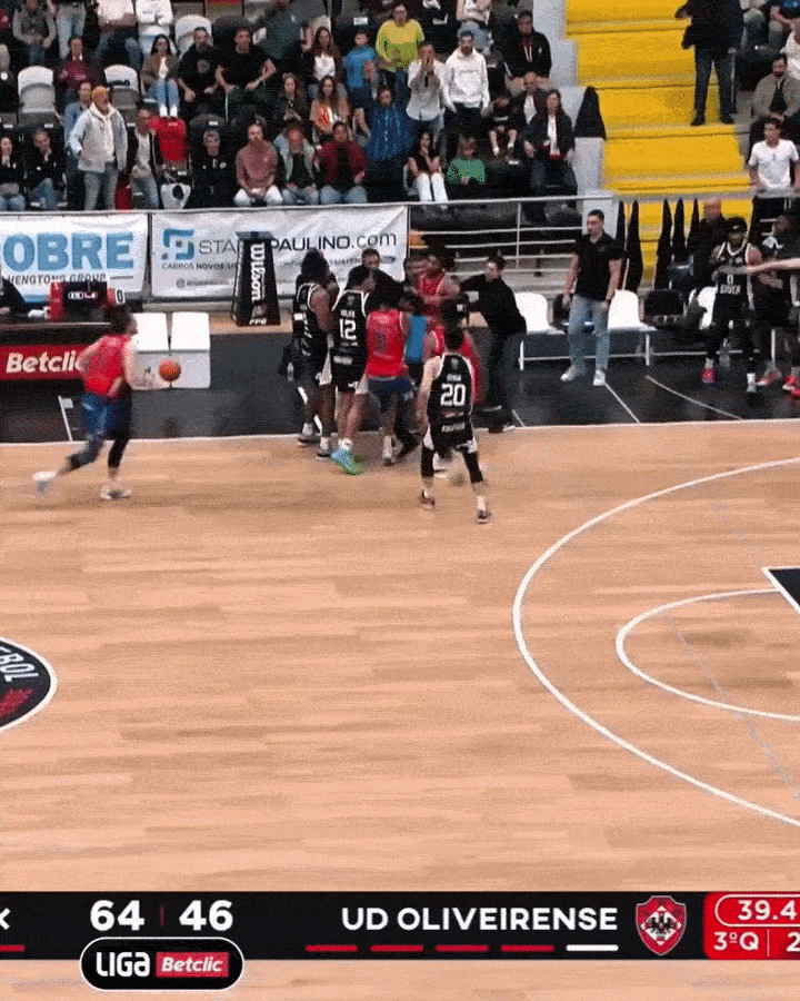 Jogo de basquete em Portugal tem pancadaria generalizada e 11 jogadores expulsos