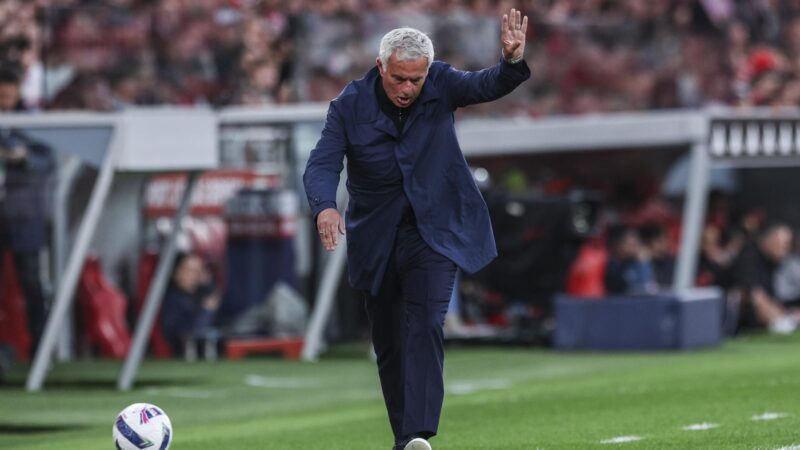 Mourinho pode custar até R$ 82 milhões ao Real Madrid após aumento em cláusula contratual