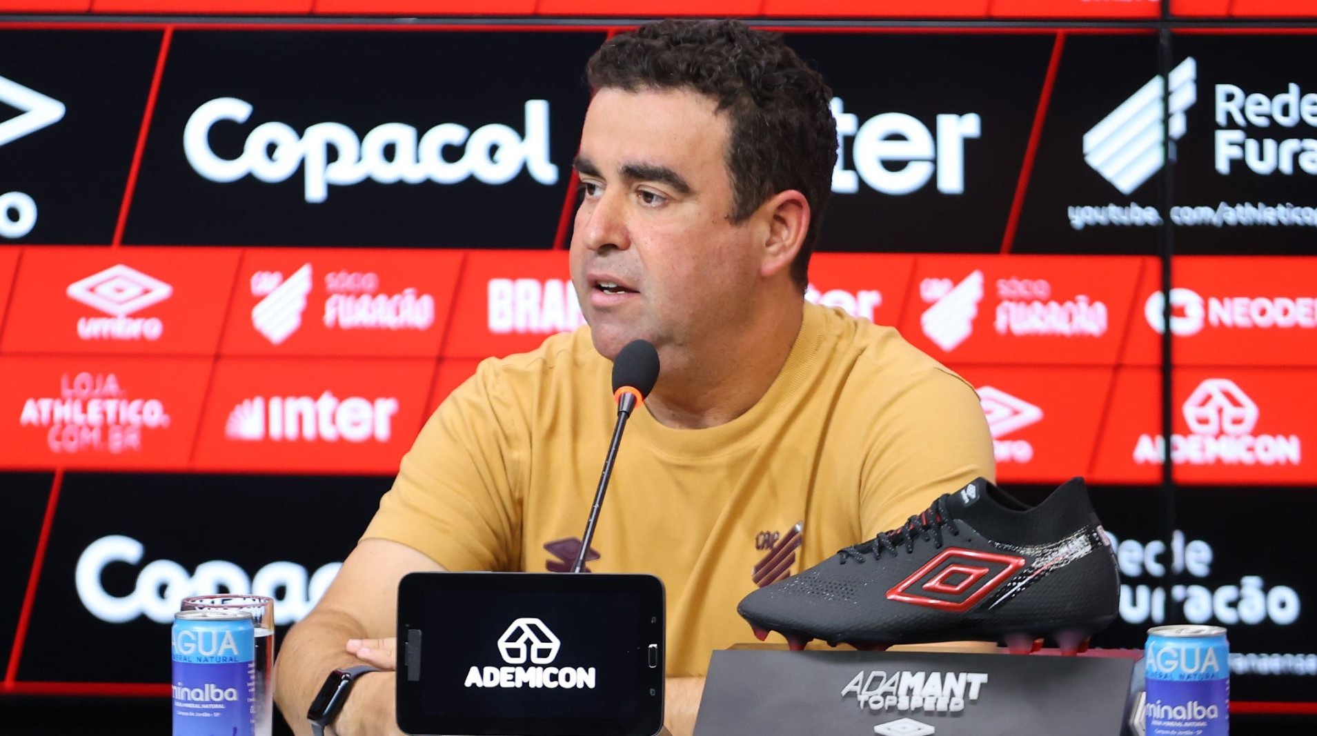 Auxiliar vê Athletico competitivo contra o Vasco, mas lamenta falta de eficiência: “A gente criou”