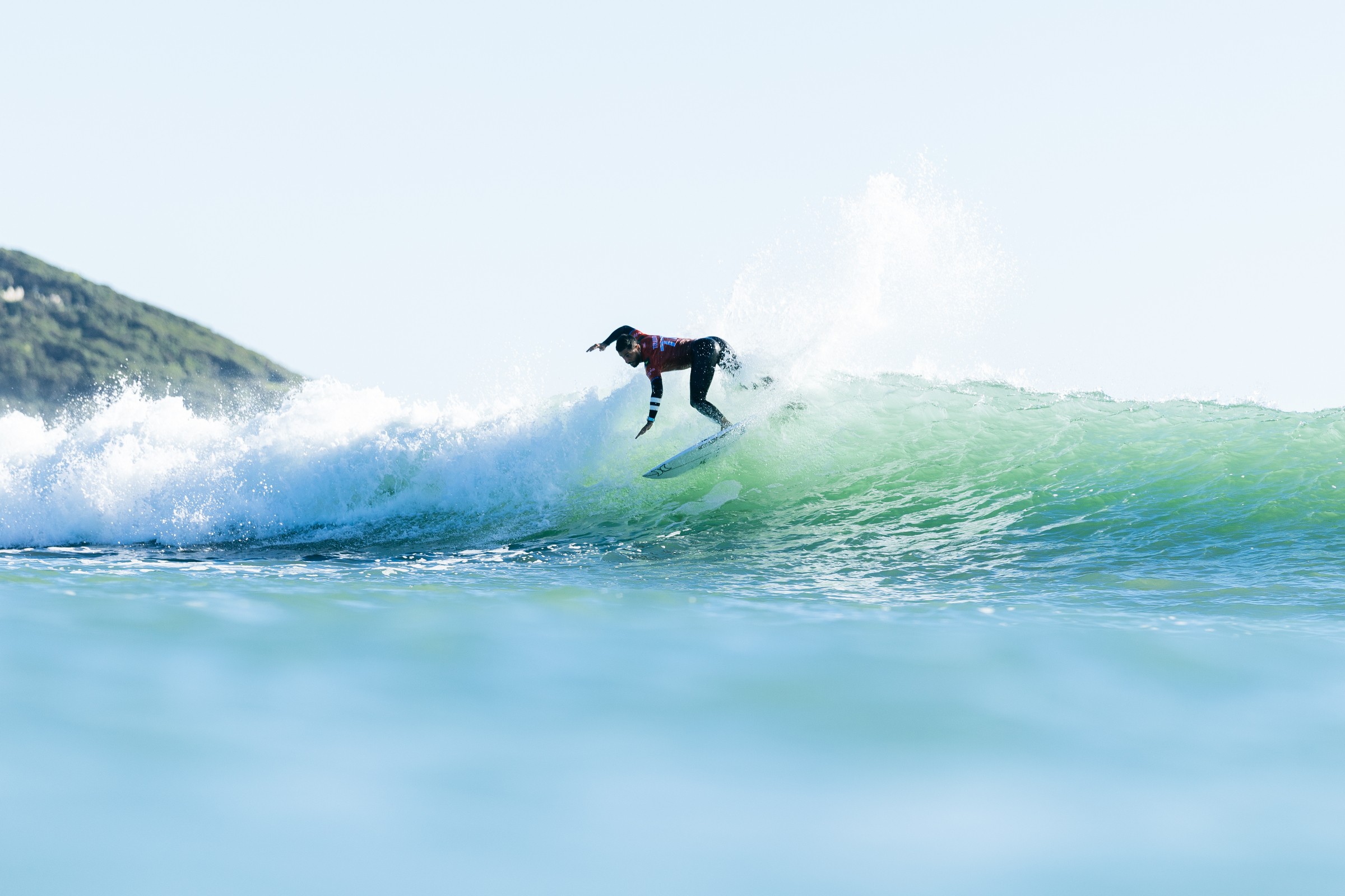 Filipe Toledo elimina Gabriel Medina pela 2ª vez seguida e vai às quartas em Raglan