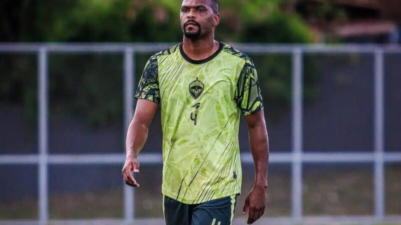 Zagueiro Flávio Nunes deixa o Manaus após quatro jogos na temporada