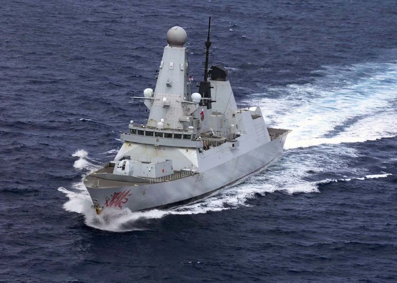 Reino Unido enviará drones, jatos e navios de guerra para missão no Estreito de Ormuz