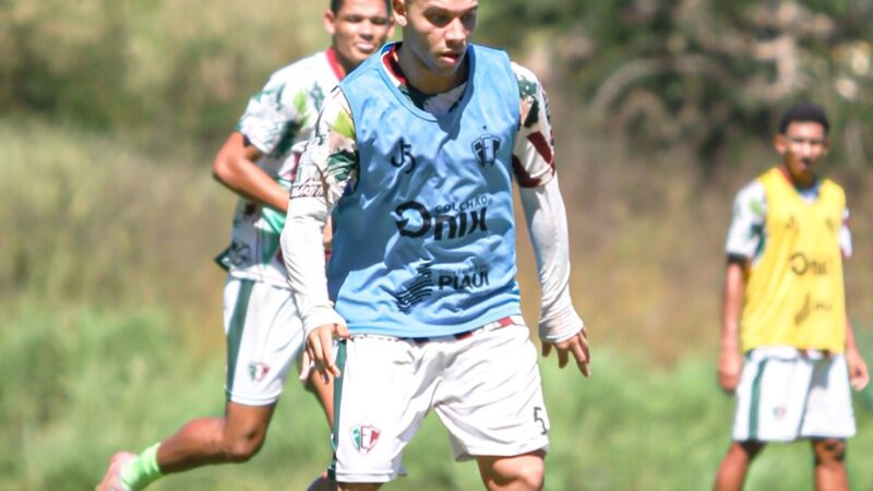 Fluminense-PI tem três retornos de atletas para jogo contra o Altos pela Série D