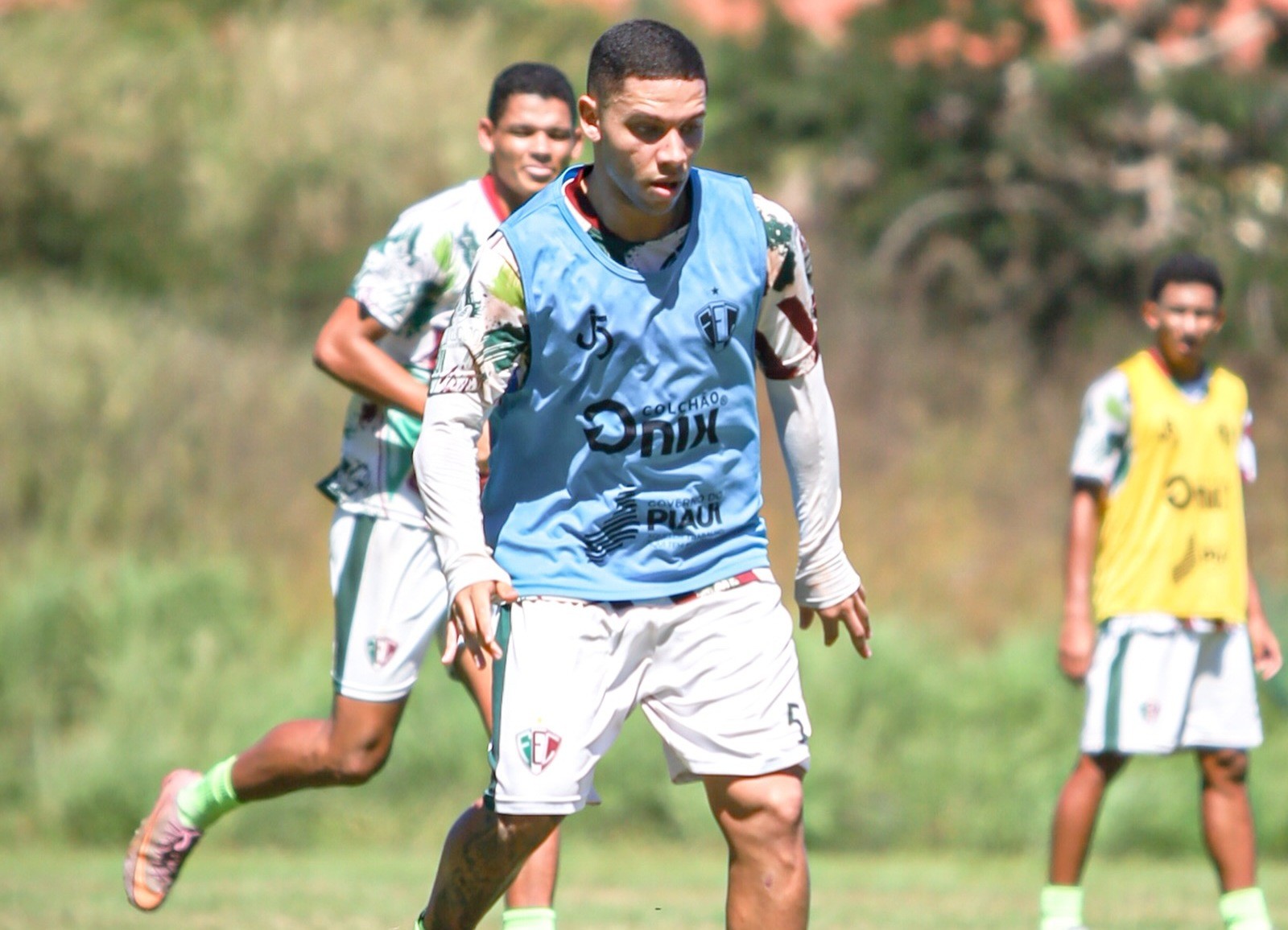 Fluminense-PI tem três retornos de atletas para jogo contra o Altos pela Série D