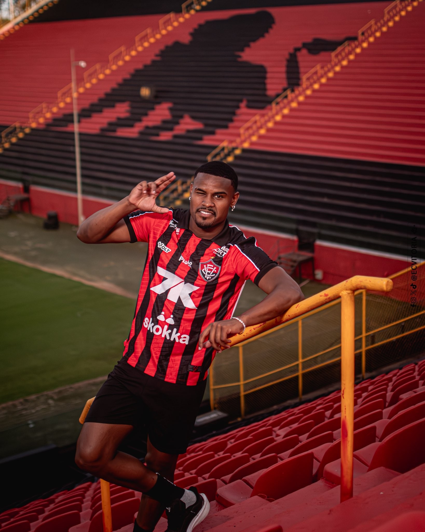 Nathan Mendes e Luan Cândido não viajam e desfalcam o Vitória contra o Bragantino