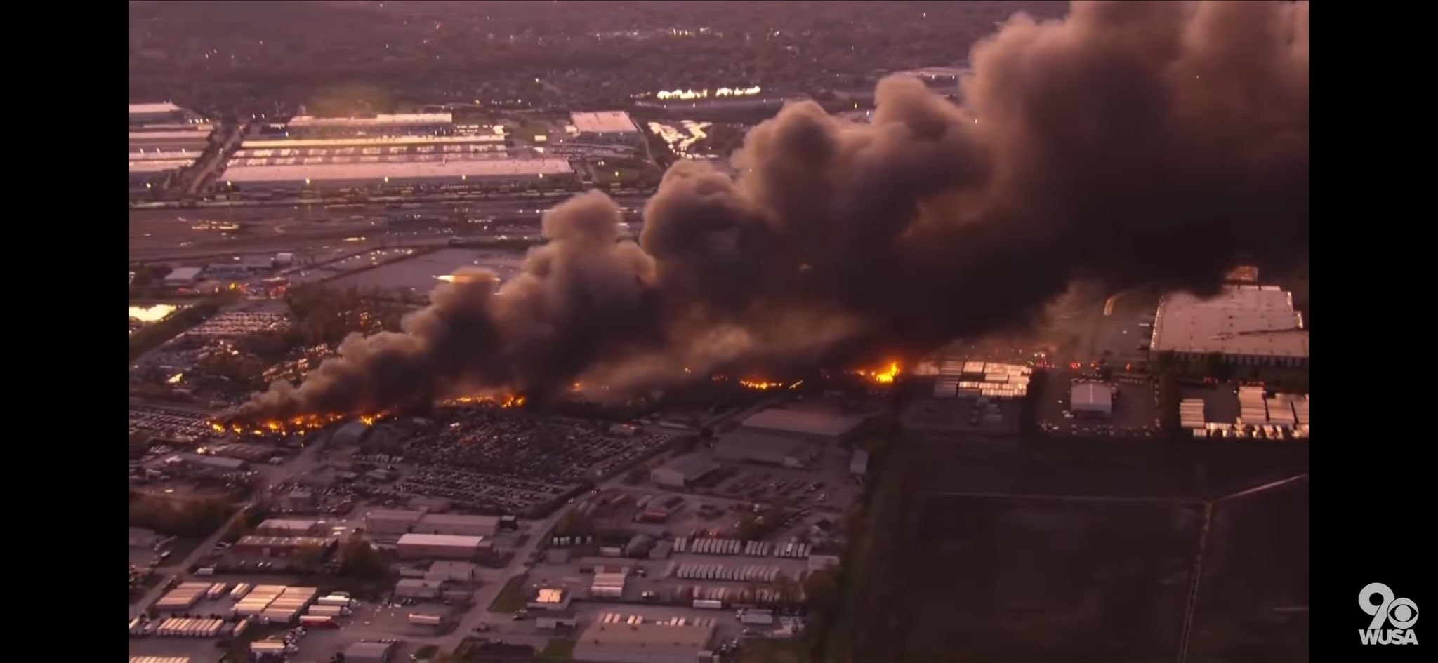 VÍDEO mostra motor se descolando de avião de carga que explodiu matando sete pessoas em 2025, nos EUA