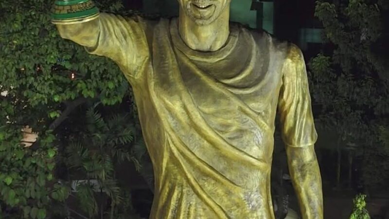 Estátua gigante de Messi na Índia será removida por questões de segurança