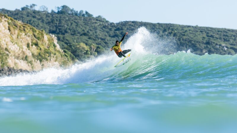 Gabriel Medina diz que competiu com dores no joelho em Raglan: “Surfei preocupado”