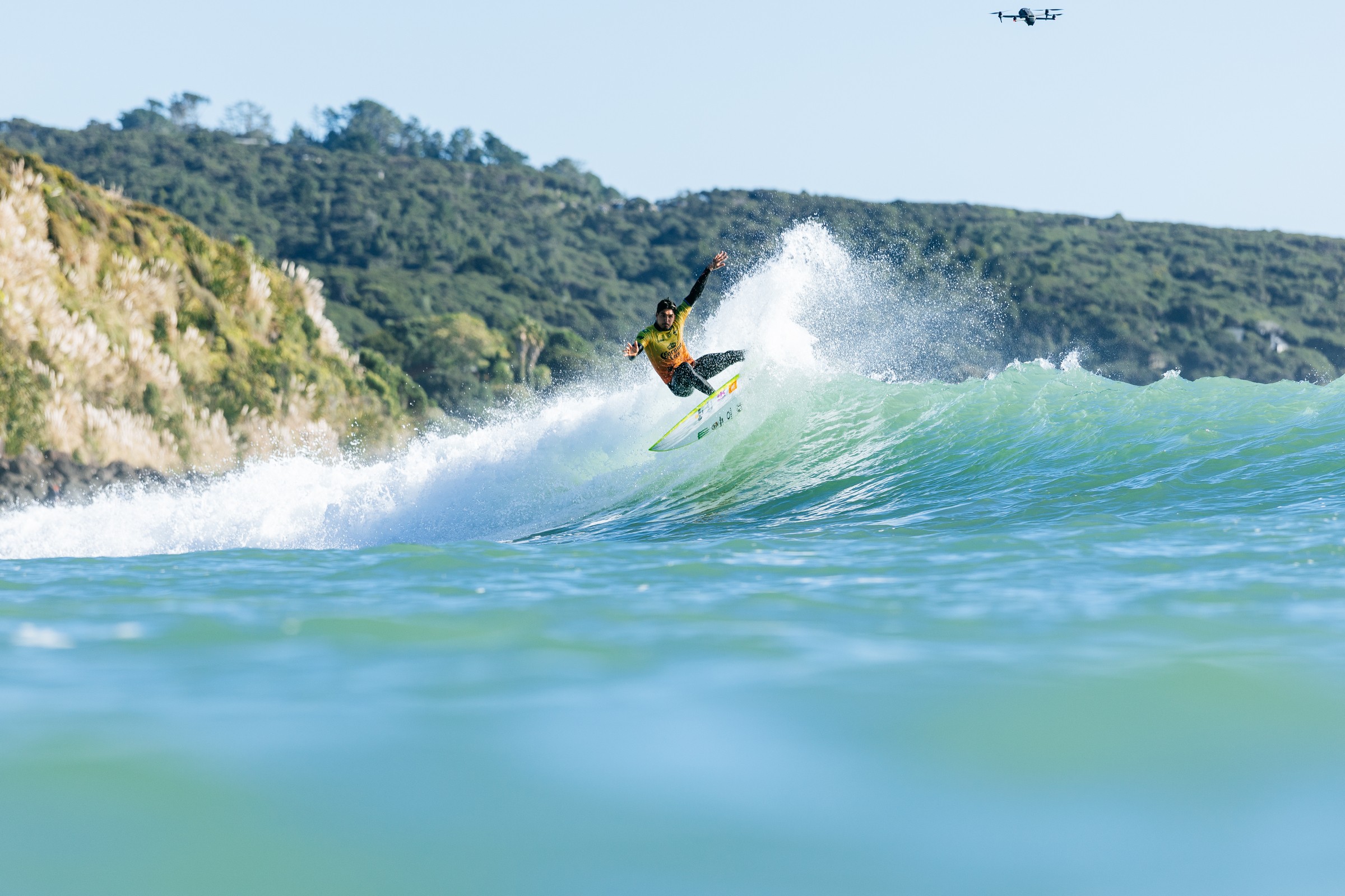 Gabriel Medina diz que competiu com dores no joelho em Raglan: “Surfei preocupado”