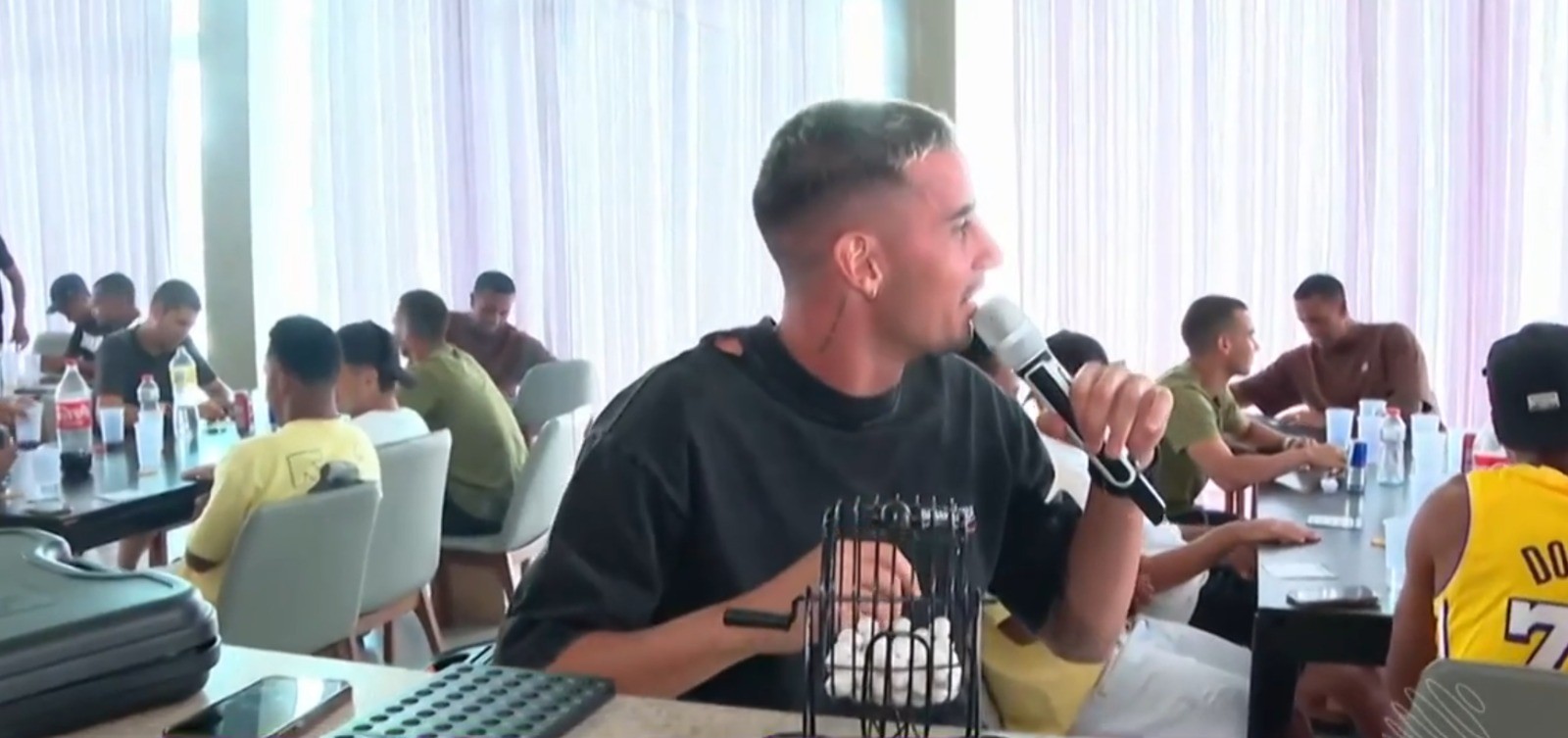Bingo, gols e audiência: Thiago Galhardo é aposta do Feira FC para sucesso no campo e na internet