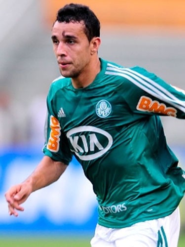 Lembra dele? Atacante campeão da Série B pelo Palmeiras acerta com clube do Amazonas