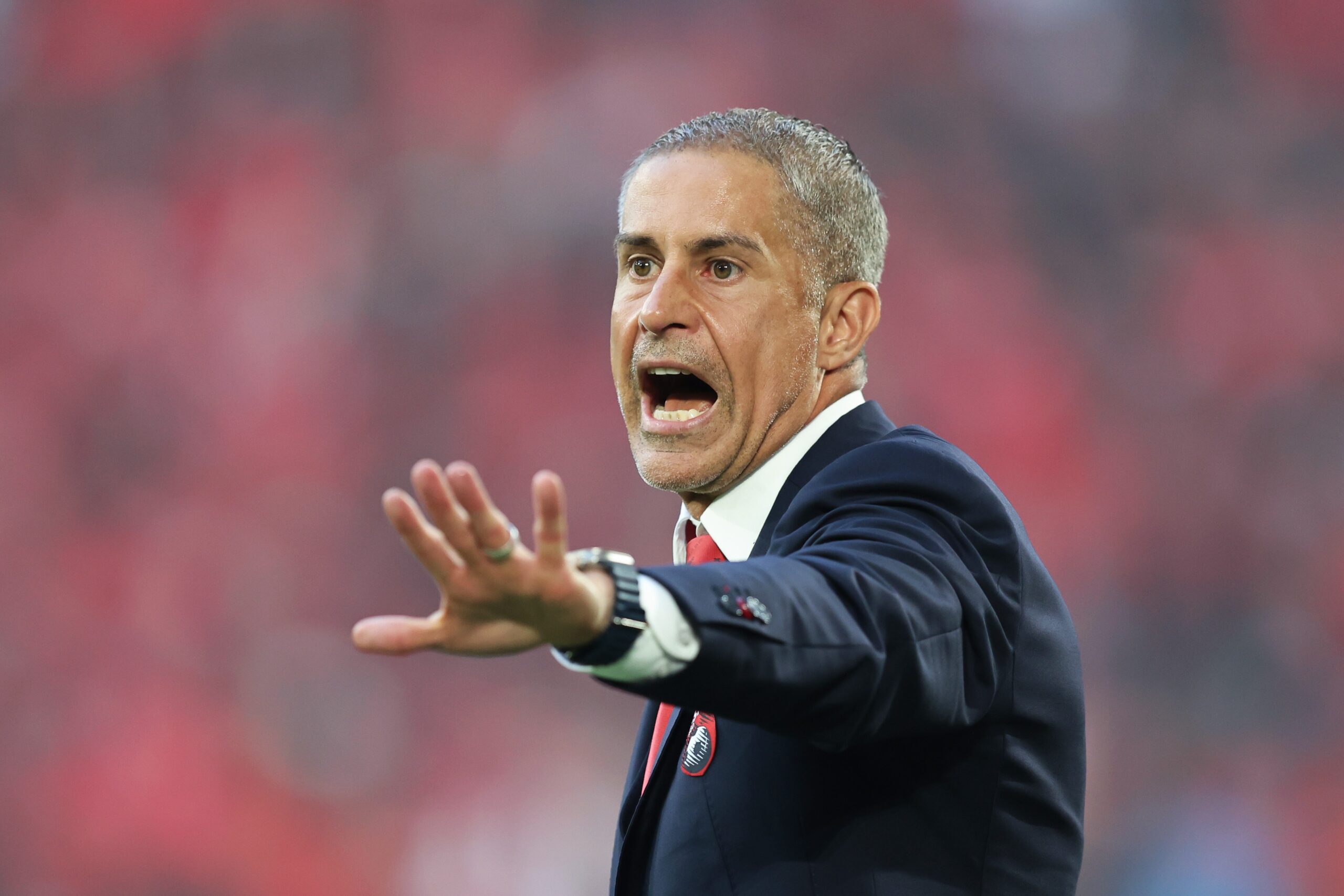 Sylvinho deixa a seleção da Albânia após três anos no cargo