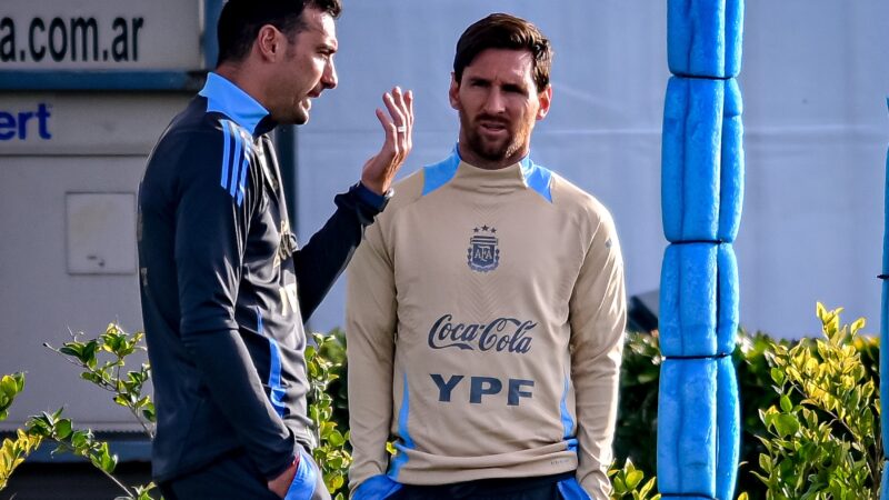 Técnico da Argentina comenta problema muscular de Messi: “Primeiras notícias não são ruins”