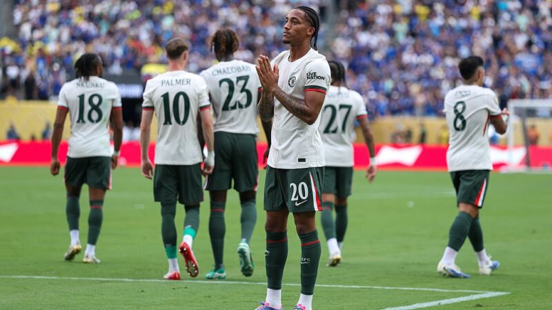 Veja quanto o Fluminense pode receber pela eventual venda de João Pedro ao Barcelona