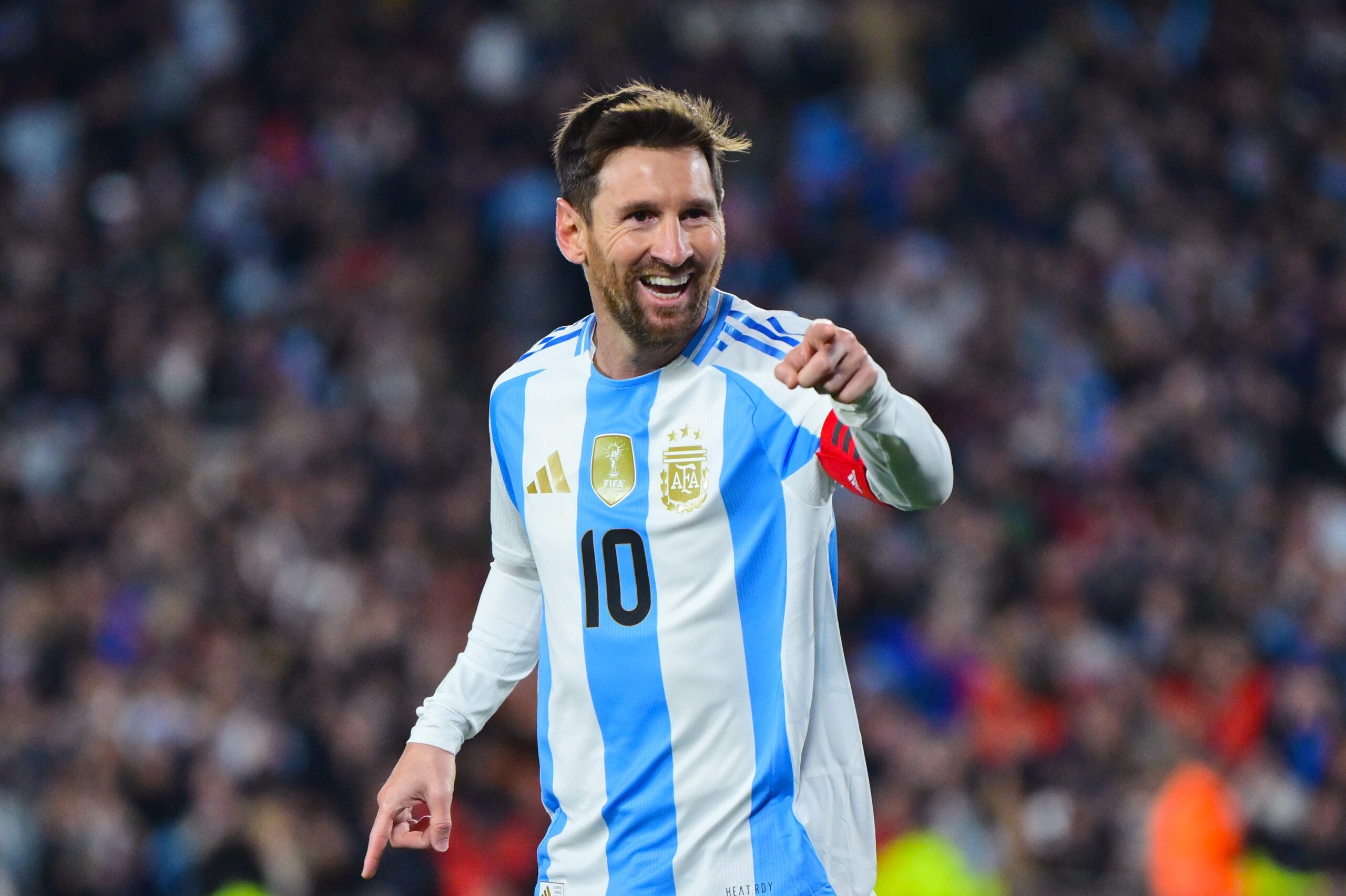 Vencedores da Bola de Ouro terão detalhe especial em suas camisas na Copa do Mundo, diz site