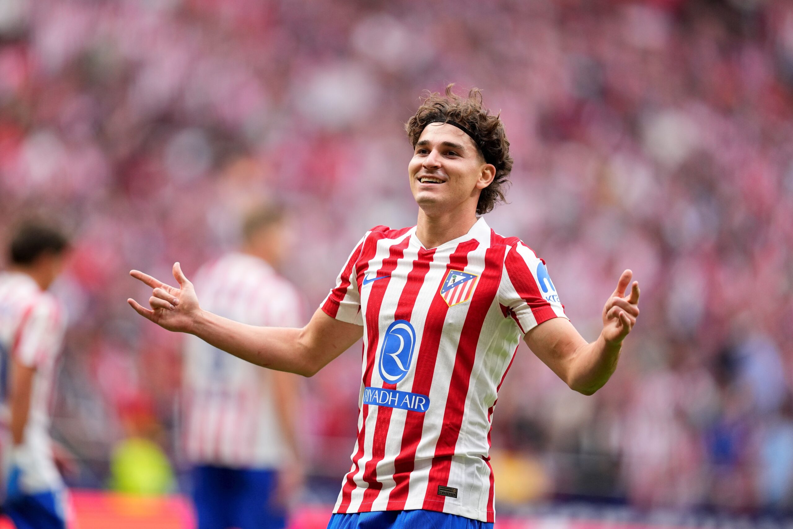 PSG prepara investida de quase R$ 900 milhões por Julián Álvarez, do Atlético de Madrid, diz jornal