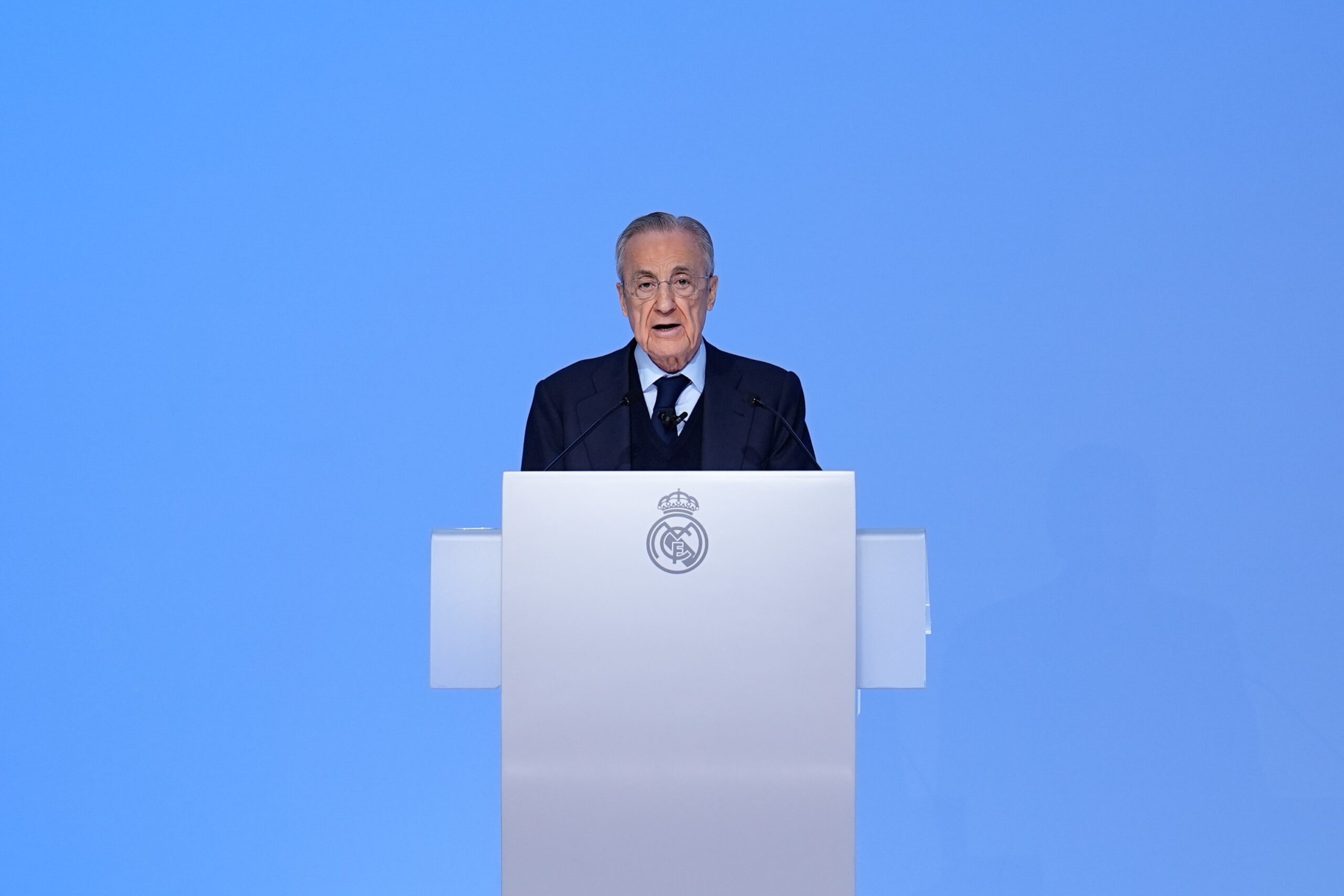 Florentino Pérez se pronuncia em meio à crise no Real Madrid, anuncia eleições: “Não vou embora”