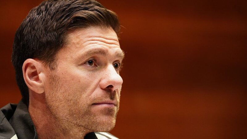 Chelsea define Xabi Alonso como principal alvo e inicia contatos com o treinador