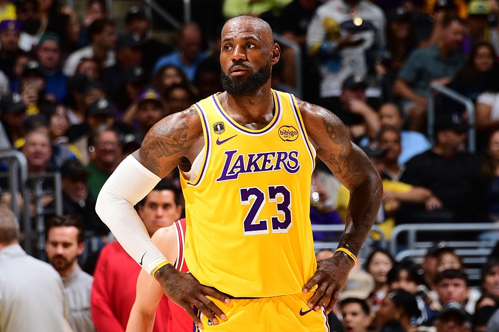LeBron James evita cravar futuro na NBA após eliminação dos Lakers: “Não sei o que me reserva”