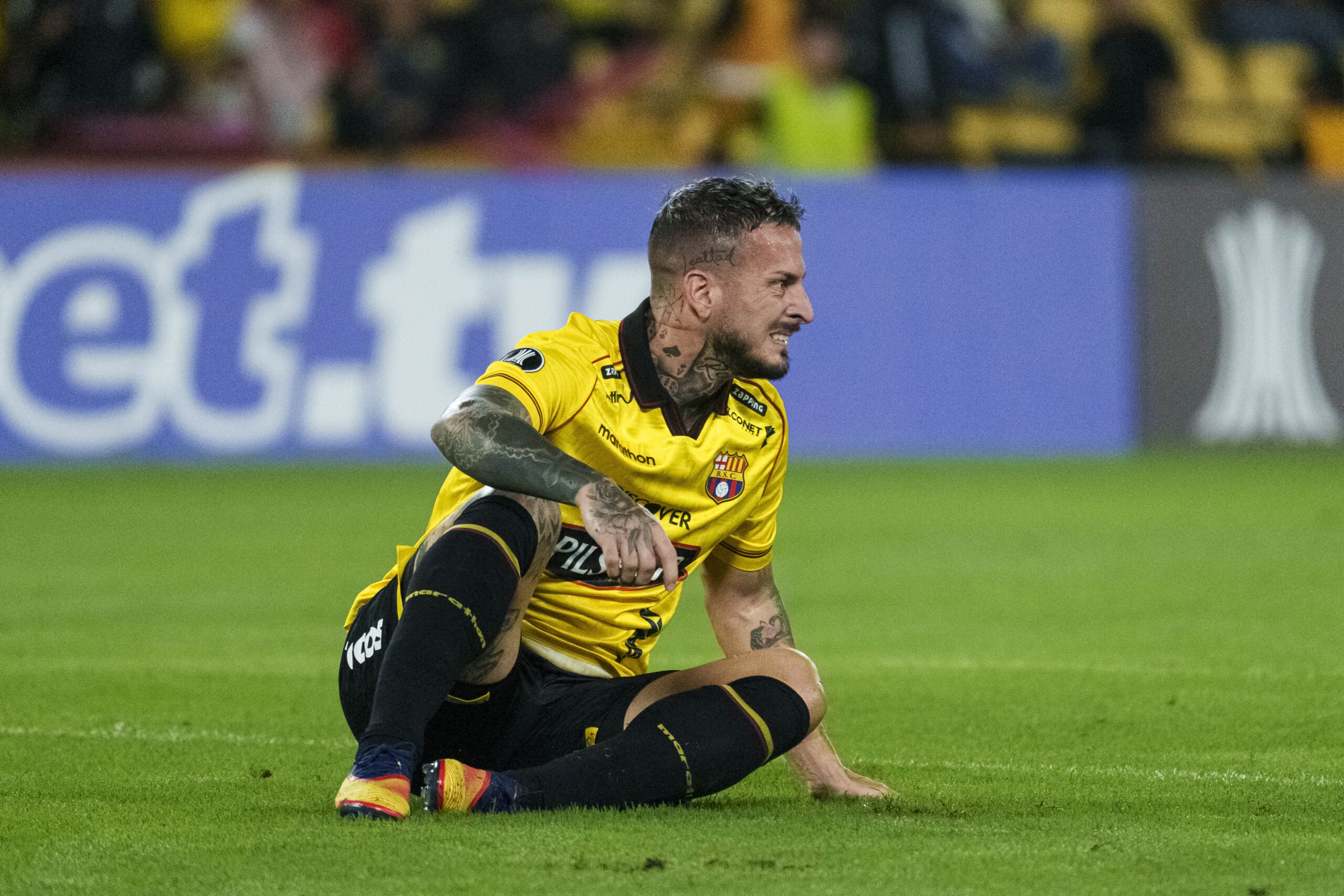 Barcelona perde artilheiro e tem dúvida no meio para duelo com Cruzeiro na Libertadores