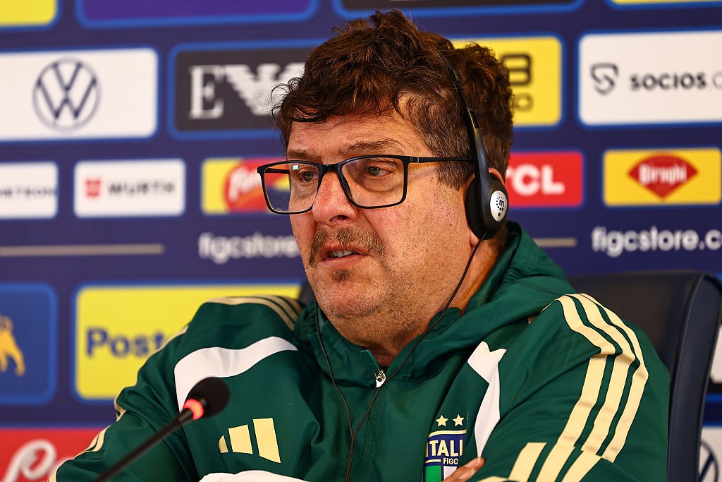 Técnico interino culpa clubes por crise da Itália: “Futebol italiano está nas mãos de vigaristas”