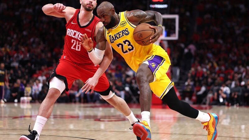 NBA: Lakers dominam Rockets e avançam para as semifinais do Oeste