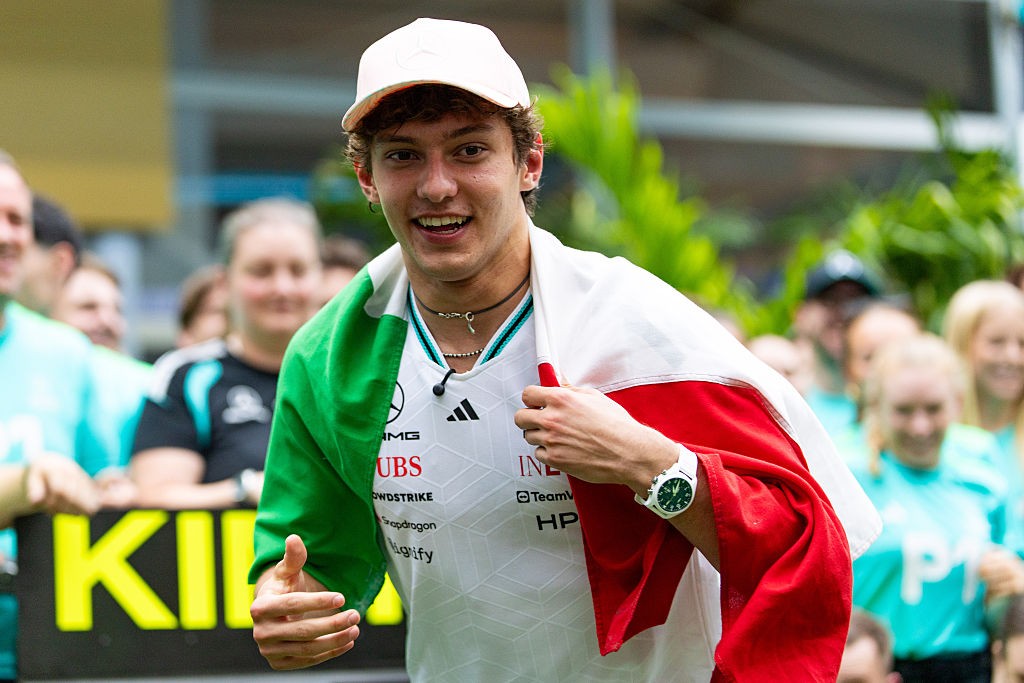 Kimi Antonelli dedica vitória em Miami a Alex Zanardi: “Grande amigo”