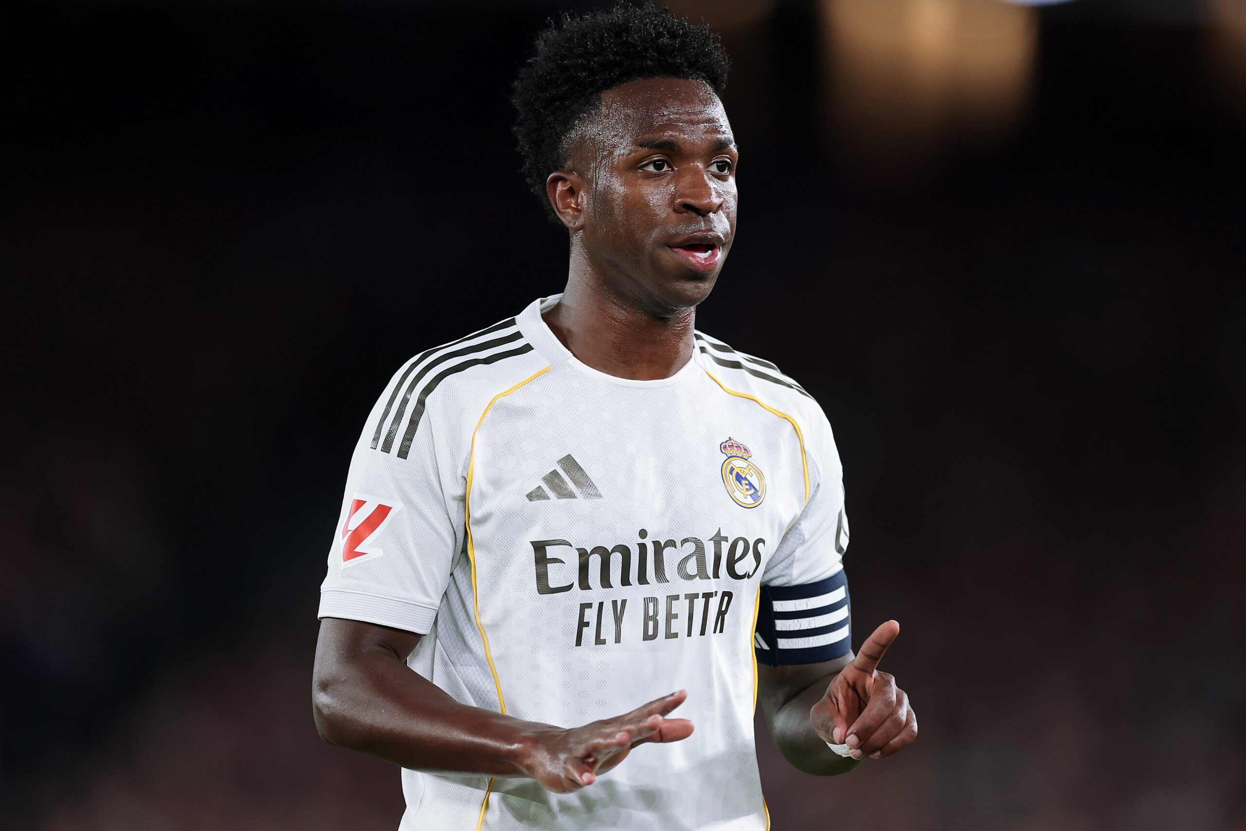 Jornal espanhol critica Vini Jr. por ausência em jogo do Real Madrid: “Preocupado apenas com ele”