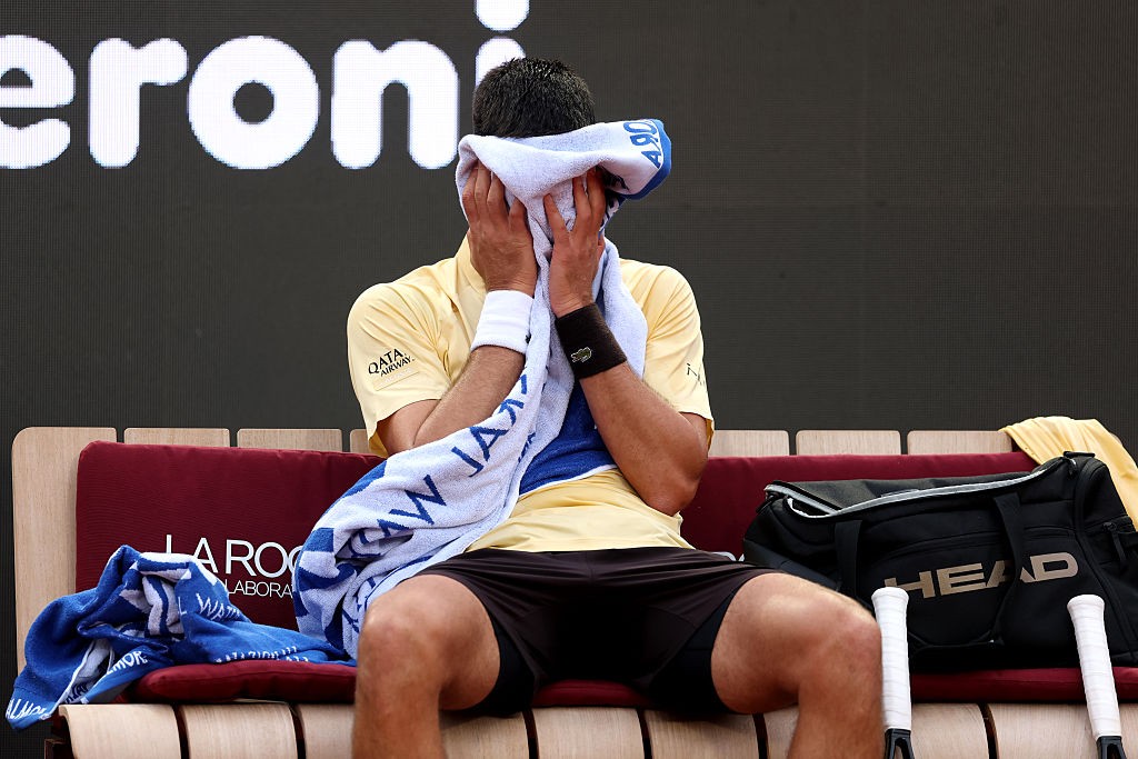 De virada, Djokovic perde para Croata e é eliminado na estreia do Masters 1000 de Roma