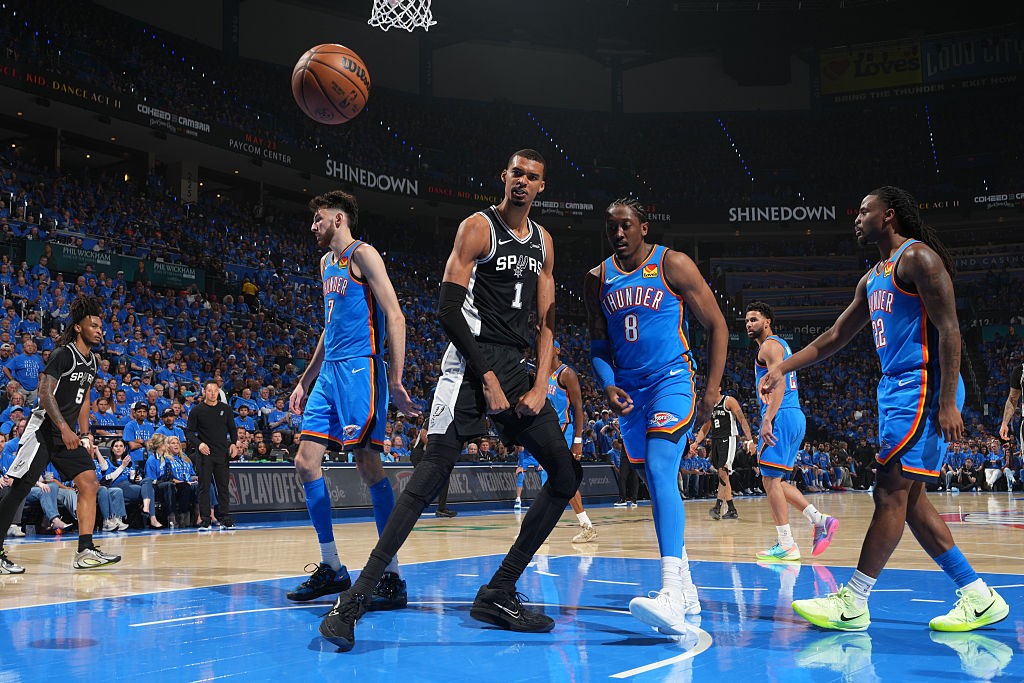 Spurs batem Thunder em jogo de duas prorrogações e saem na frente na final do Oeste