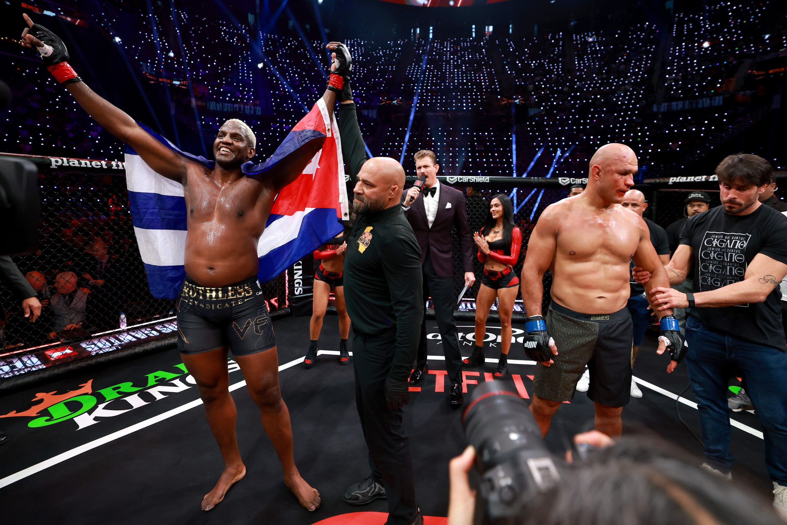 Cubano nocauteia Junior Cigano no primeiro round de “Rousey x Carano”