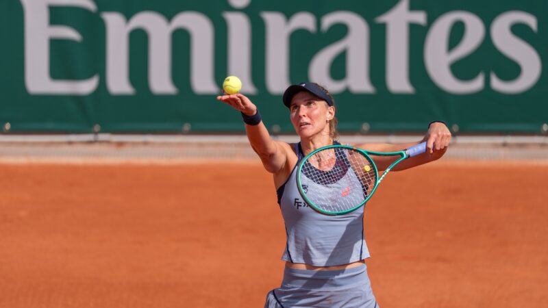 No aniversário de 30 anos, Bia Haddad avança às oitavas nas duplas de Roland Garros
