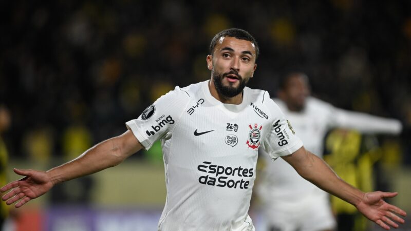 Labyad ganha espaço com Diniz e espera ser titular do Corinthians: “Acredito na minha qualidade”