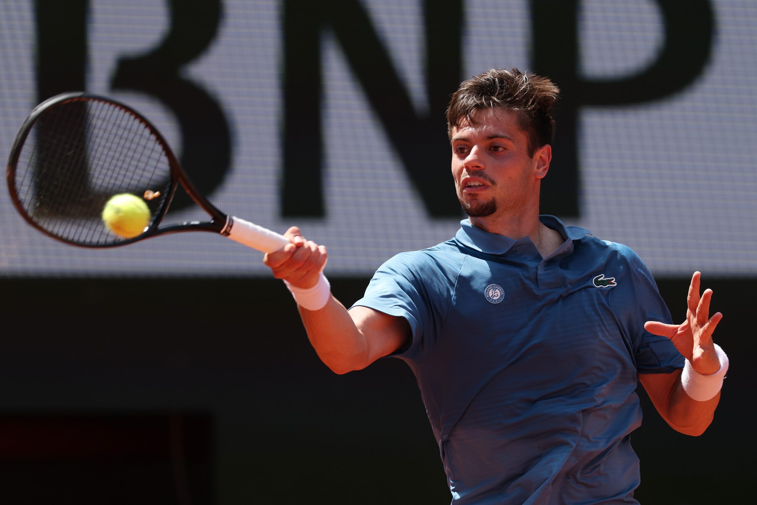 Tenista francês interrompe partida de Roland Garros por motivo insólito: “Estou com diarreia”