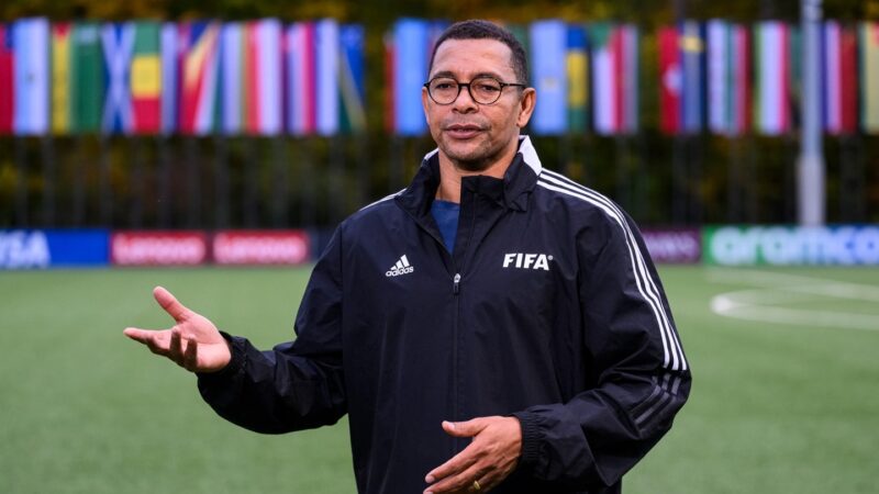 Membro de grupo de estudos da Fifa, Gilberto Silva cita França e Espanha favoritas para a Copa