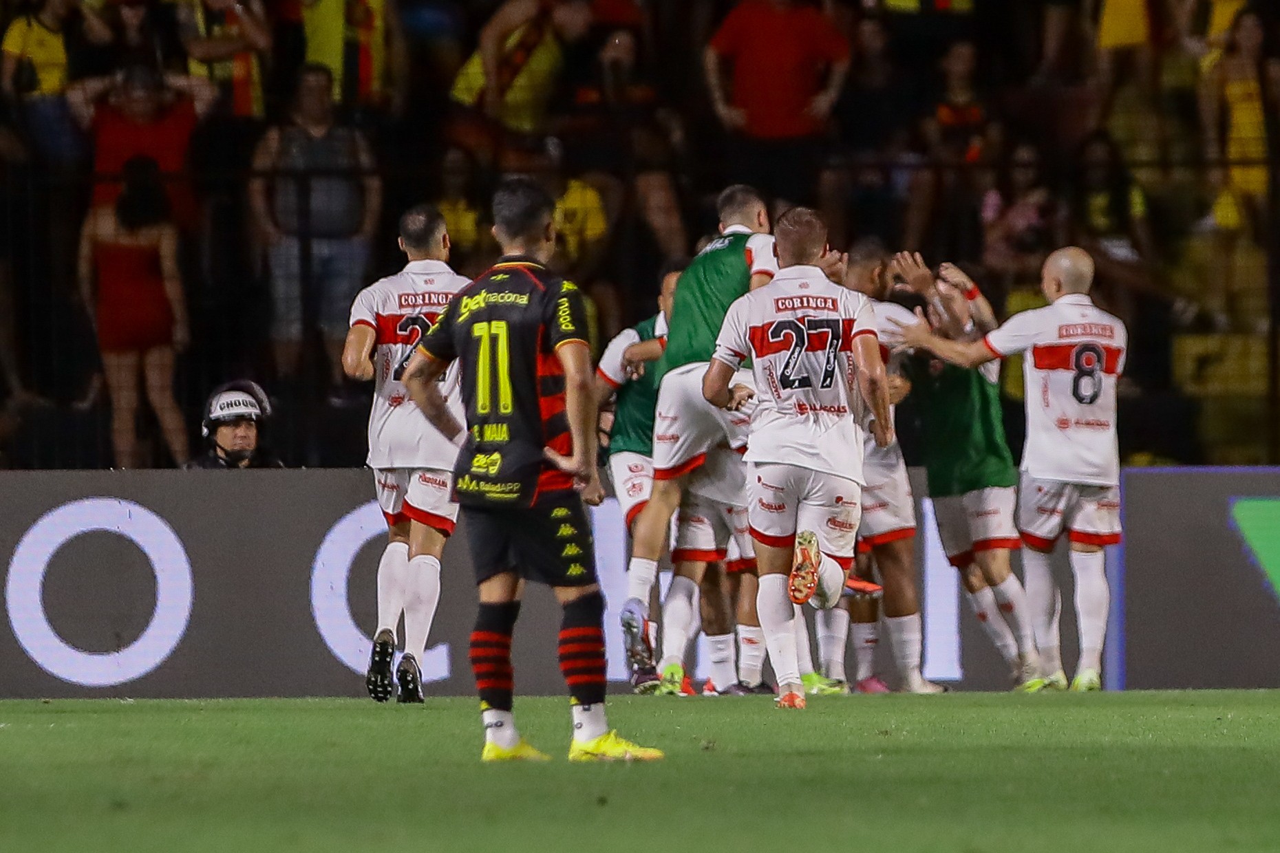 No meio da tabela, CRB está a dois pontos da zona de playoff da Série B