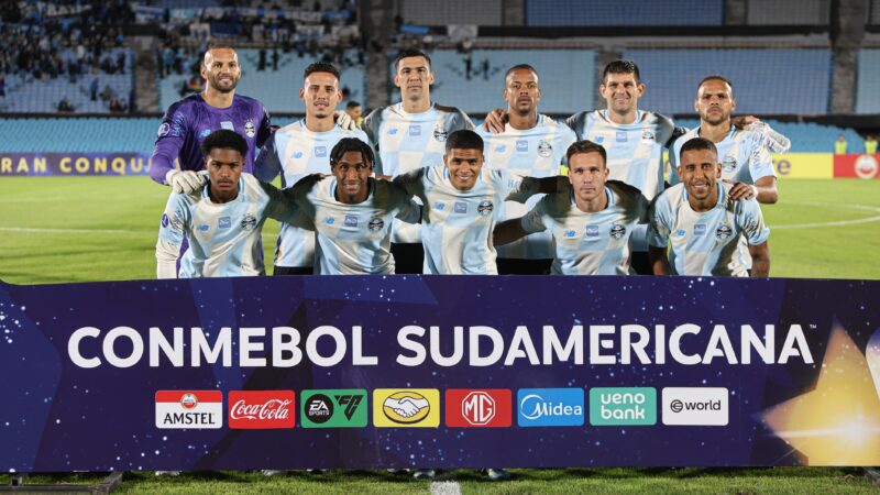 Grêmio encara o Riestra para afastar chance de playoff na Sul-Americana; veja cenários do grupo