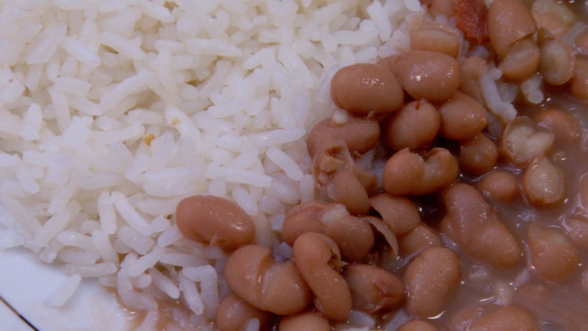 Sementes germinadas potencializam nutrientes e podem deixar até o arroz com feijão ainda mais saudáveis, aponta pesquisa