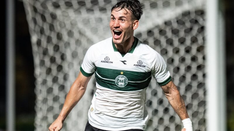 De reserva no Fluminense ao brilho no Coritiba: Lavega vira destaque e supera Canobbio em gols na Série A