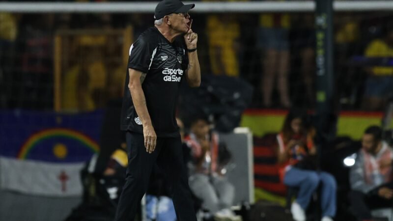 Hélio desabafa com má atuação do Náutico em derrota no clássico: “Não merecemos aplausos”