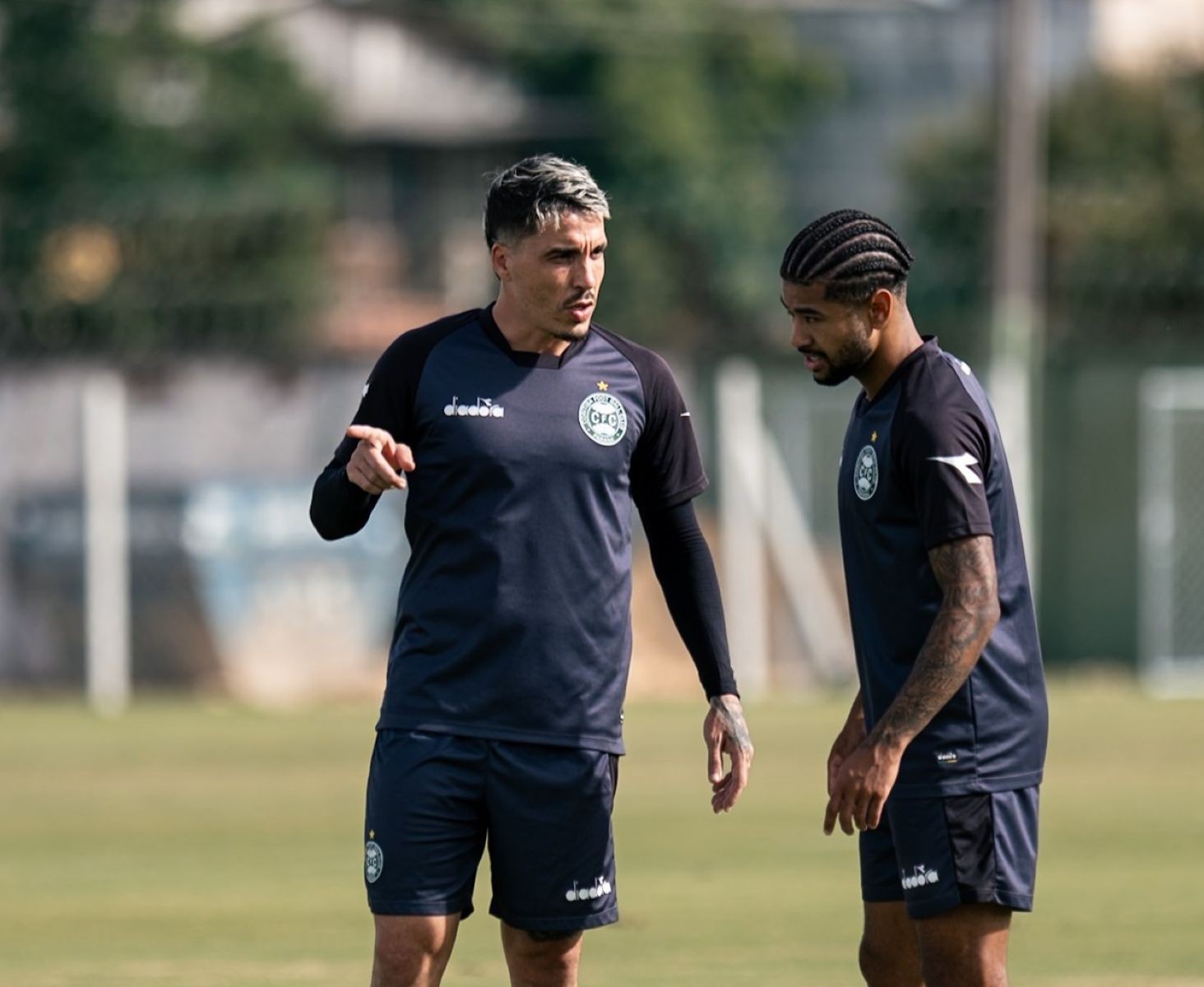 Coritiba aproveita semana cheia para ajustar organização coletiva