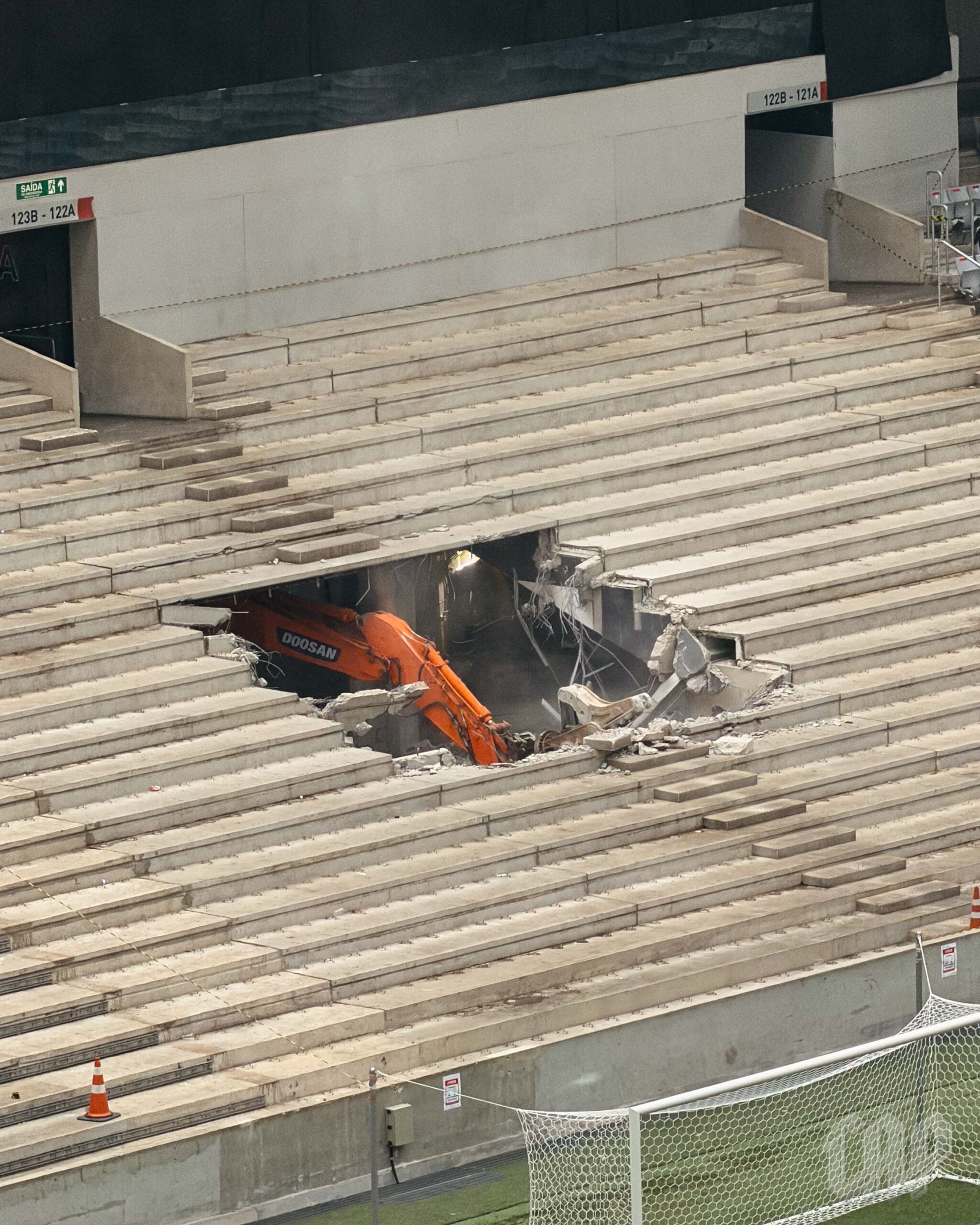 Saiba quanto o Athletico terá de redução na capacidade da Arena durante obras da arquibancada