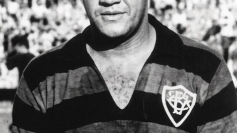 Morre Romenil, ídolo do Vitória