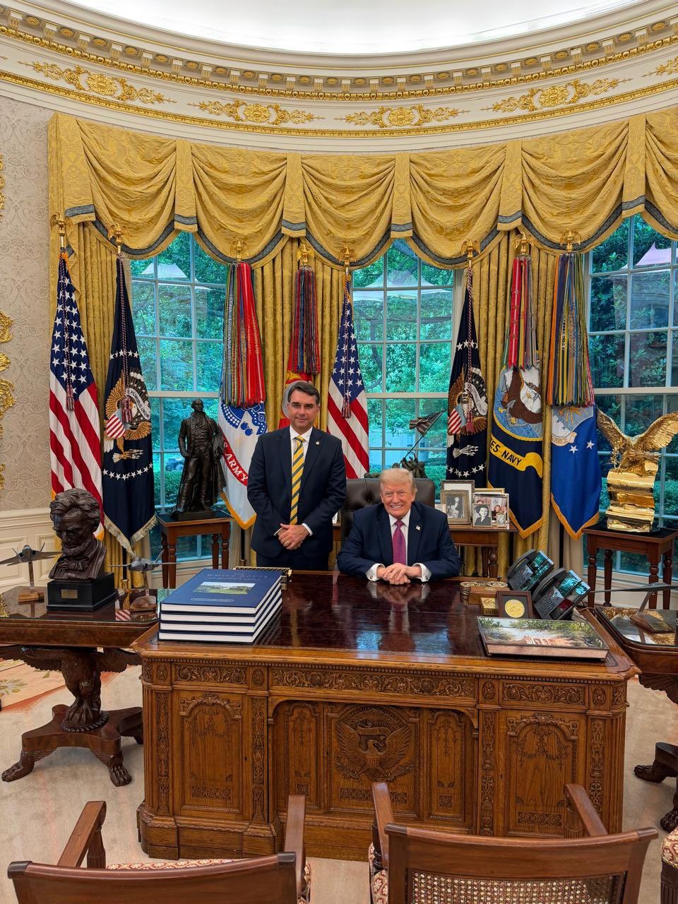 Flávio Bolsonaro diz que pediu a Trump para classificar PCC e CV como grupos terroristas