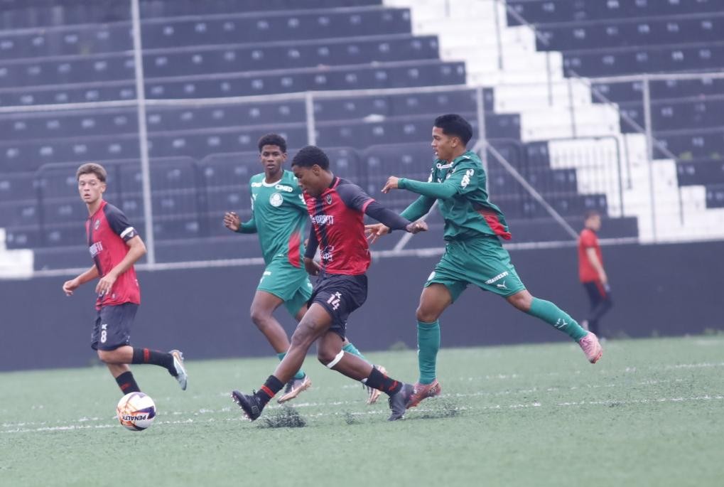 Com chuva de gols, Ecus vence o Guarulhos pela quinta rodada da Bezinha