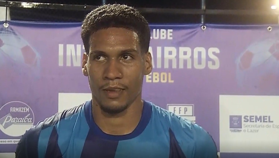 Taça Clube Interbairros: artilheiro divide sonho no futebol e trabalho em estacionamento