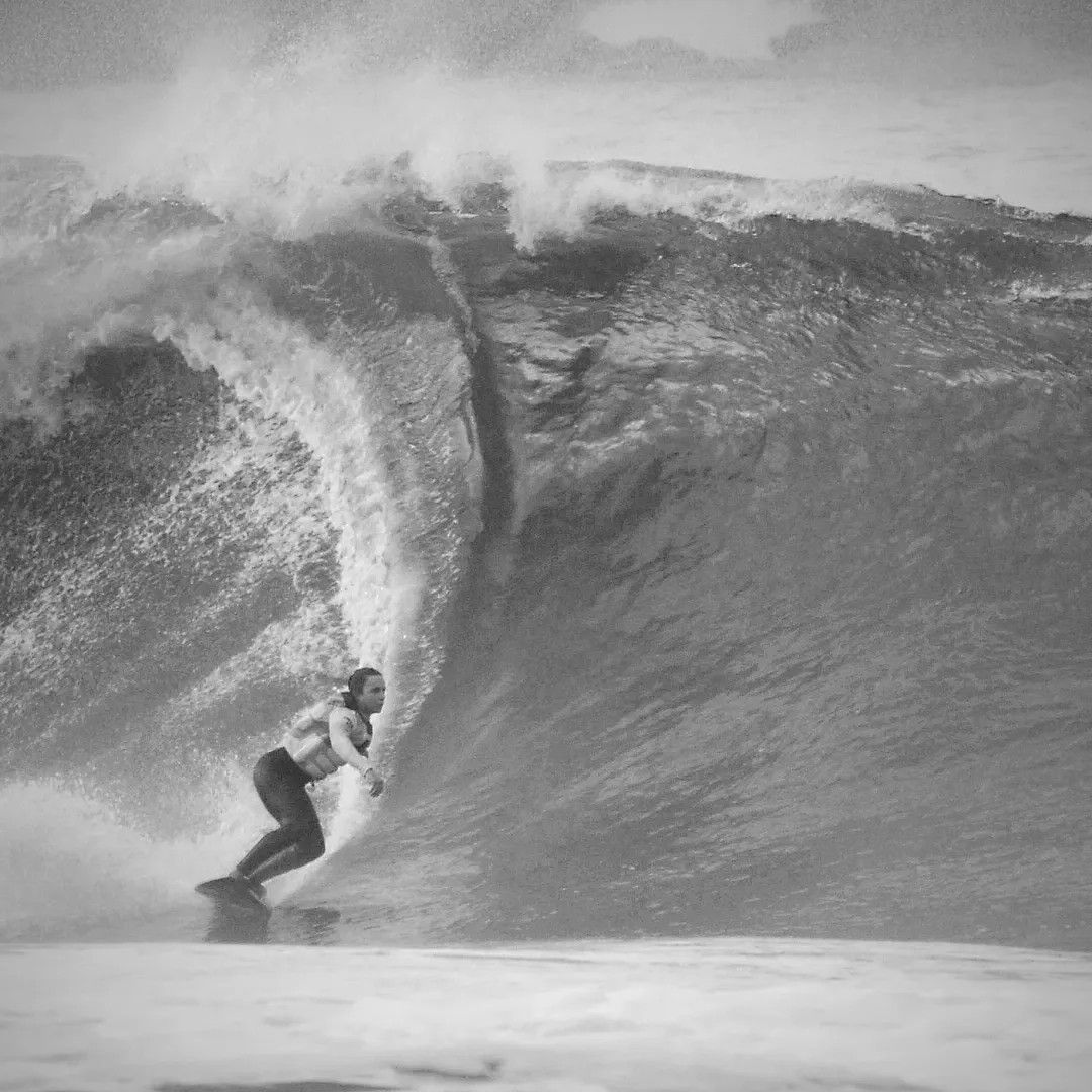 Mãe surfista de ondas gigantes leva filme a festival internacional na França