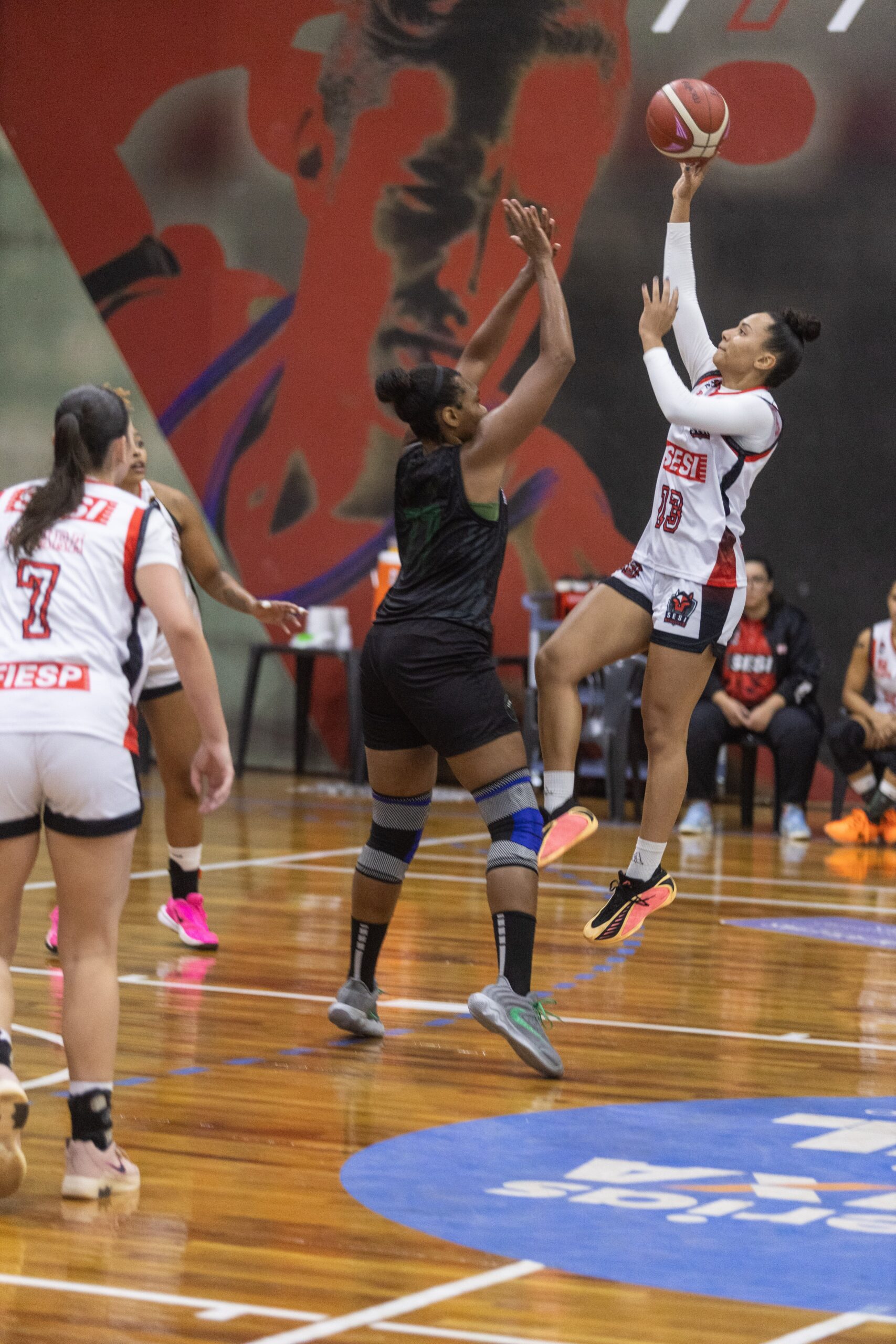 Sesi Araraquara deslancha no segundo tempo e vence o Salvador pela LBF